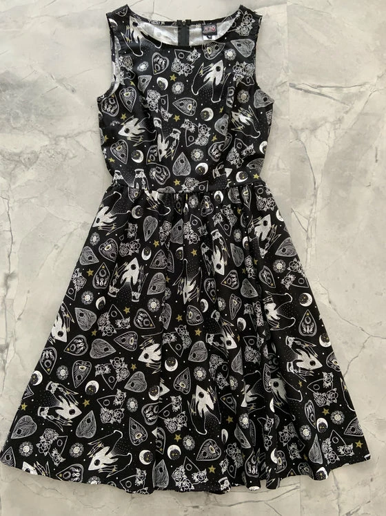 Retrolicious Vintage Dress In Ouija Halloween Print - Image 2