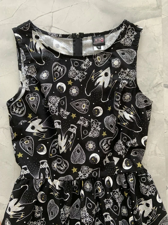 Retrolicious Vintage Dress In Ouija Halloween Print - Image 3